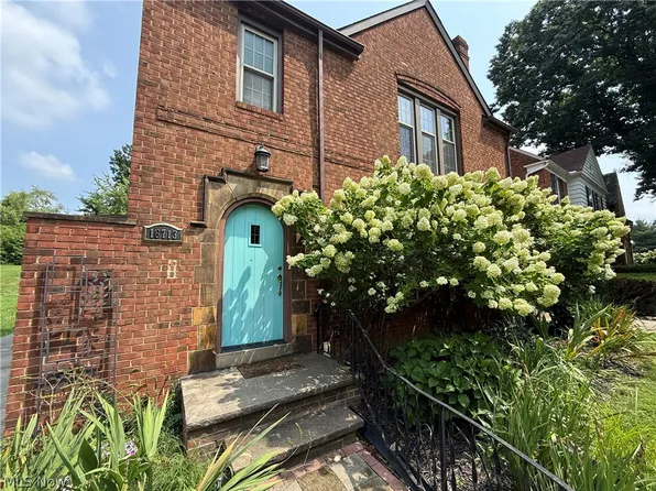 16713 Lomond Blvd, Shaker Heights, OH 44120