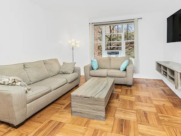 5601 Riverdale Ave APT 3S, Bronx, NY 10471