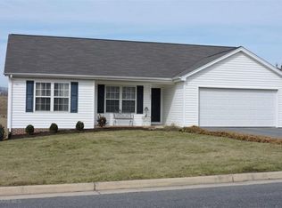 801 Crabtree Cres, Staunton, VA 24401