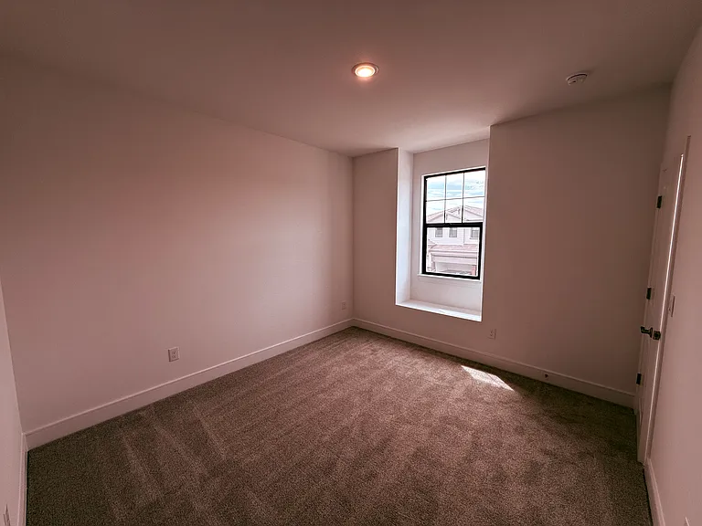 2390 W Los Arboles Pl — Photo 27