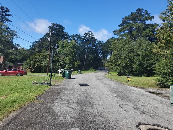 4th image of 975 Avenue Of Pnes