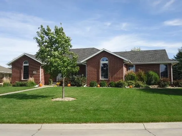 105 Wexford Rd, Aurora, NE 68818