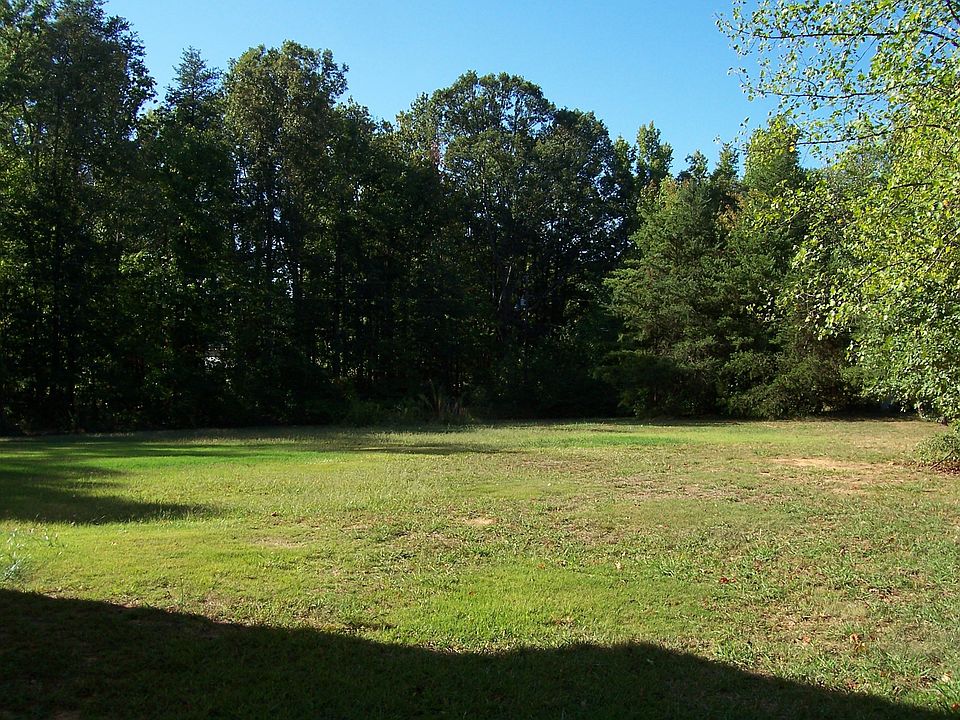 Beautiful level land right off the back deck.