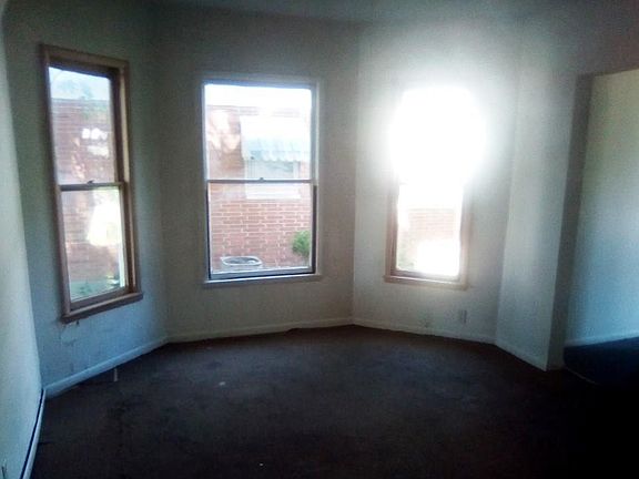 5th image of 402 W College Ave