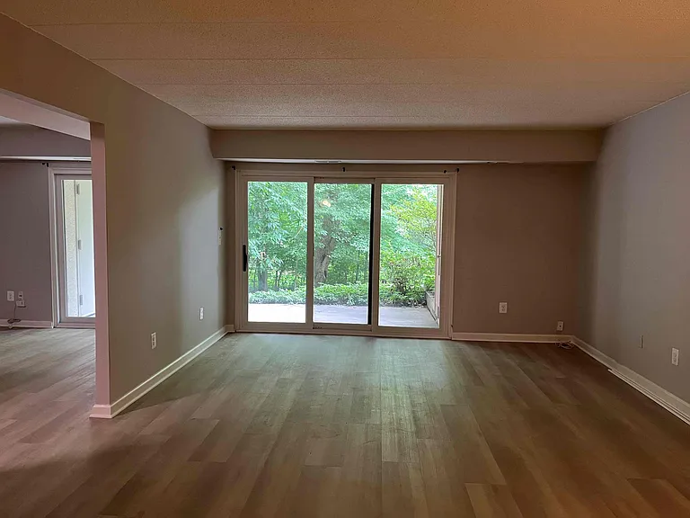 5657 Harpers Farm Rd #B — Photo 8