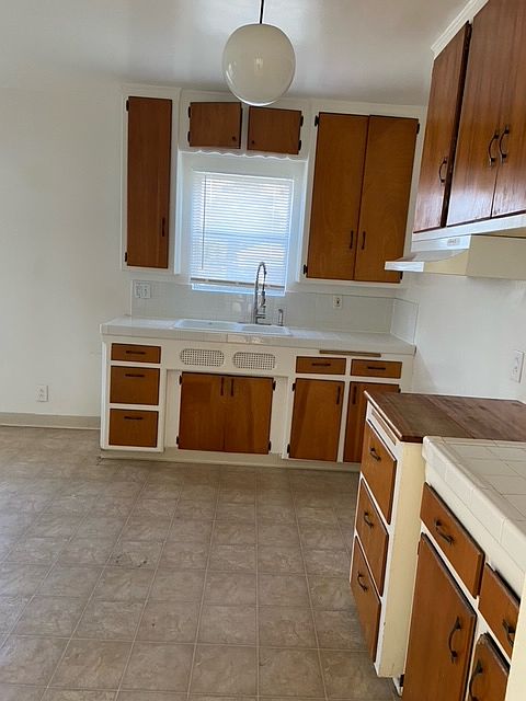 2nd image of 9510 Mandale St