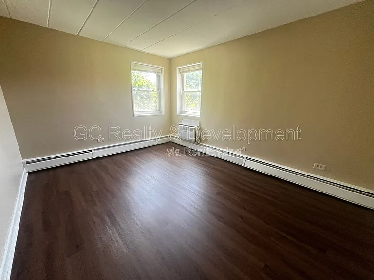 6160 N Damen Ave #414 — Photo 16
