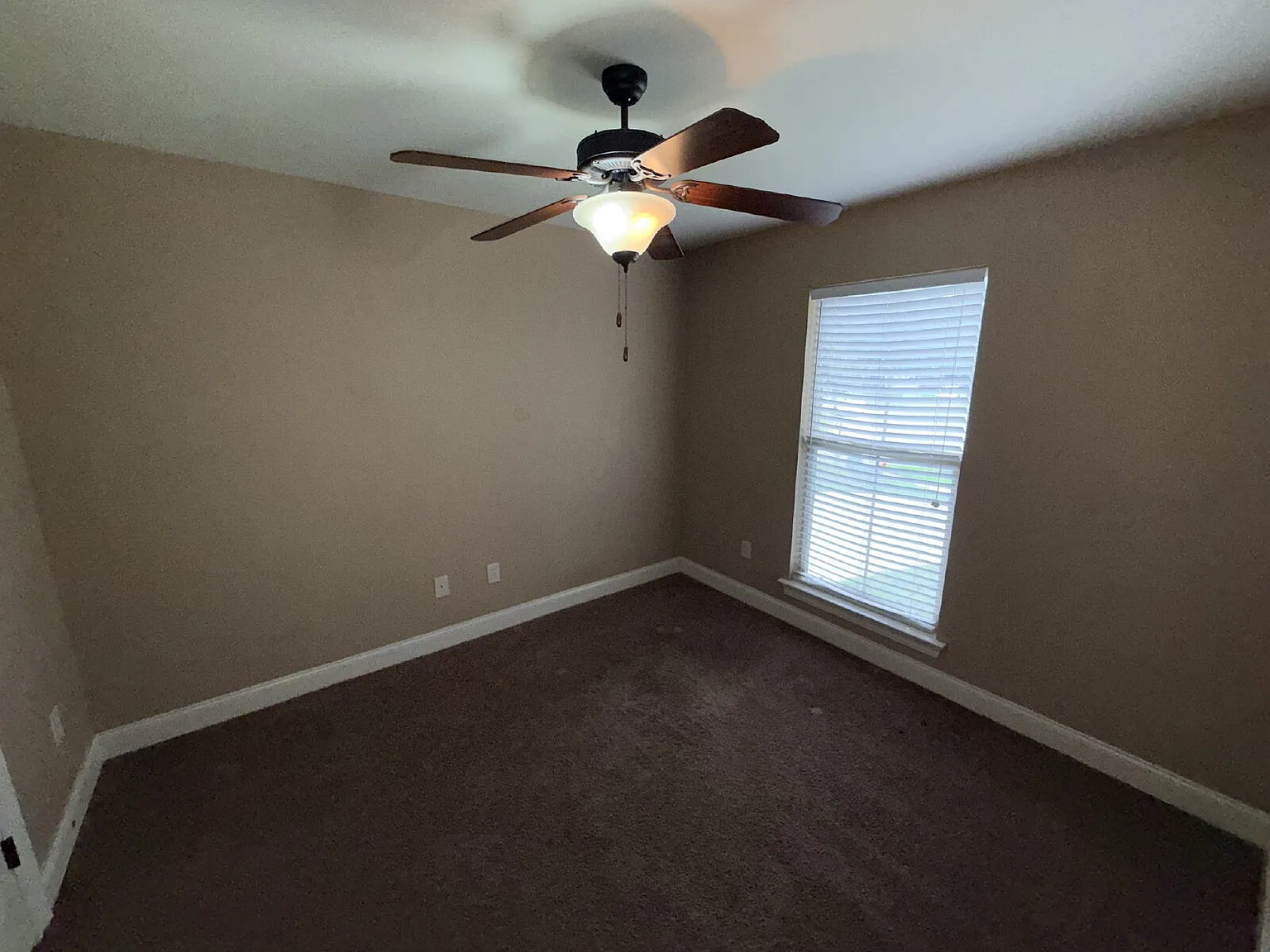 3 bed, 2.0 bath, $1,750 — Photo 3