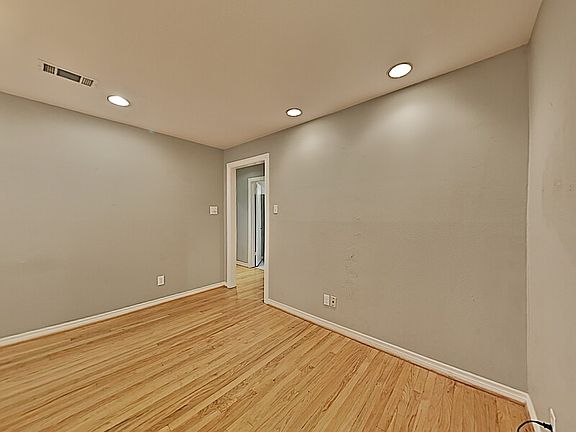 3rd image of 602 Kirkwood Dr