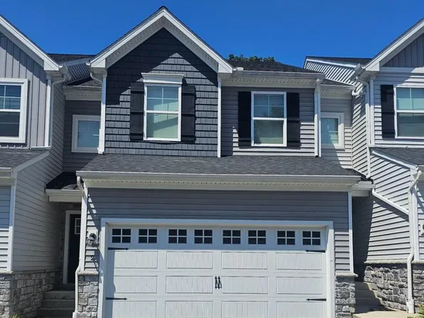 2 Woods Dr, Camp Hill, PA 17011