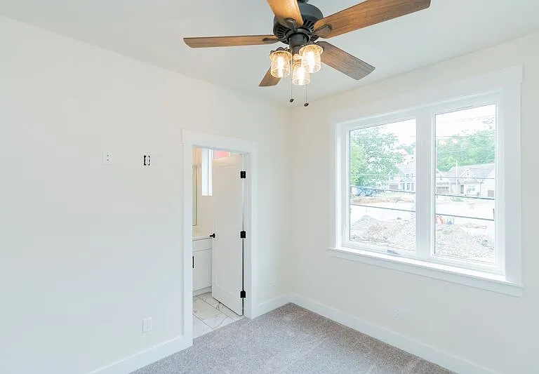 745 N Market St — Photo 29