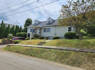 93 8th St, Uniontown, PA 15401