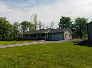 2753 Angling Rd, Medina, NY 14103