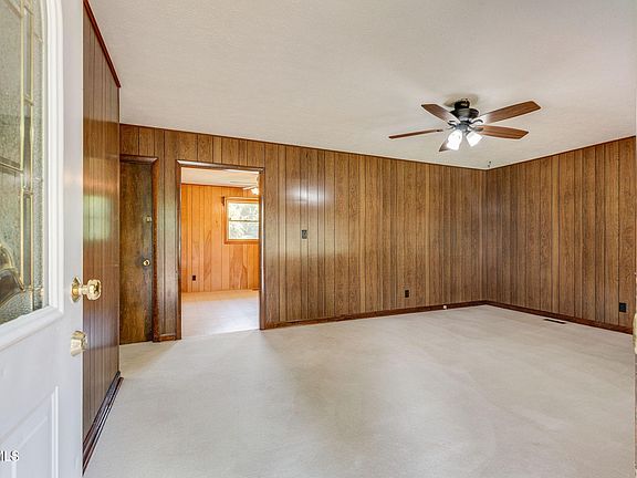 5th image of 21495 Gale Ave
