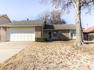 1604 S Yellowood Ave W, Broken Arrow, OK 74012