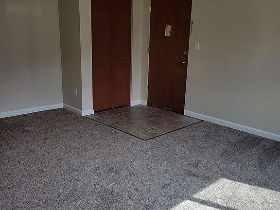 3rd image of 5743 Glenwood Ave #8328464