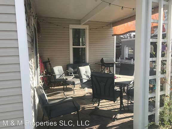 3rd image of 1064 E Princeton Ave
