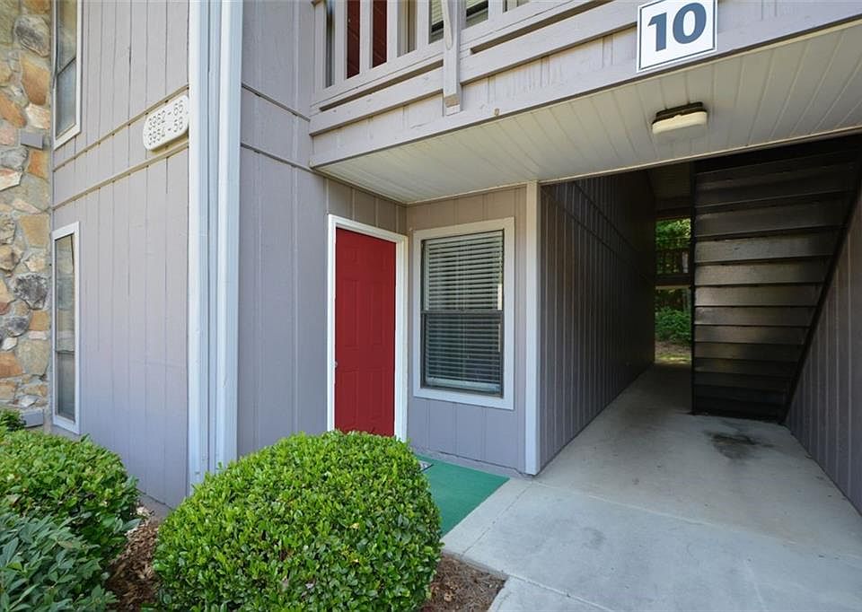 1st image of 3954 Woodridge Way