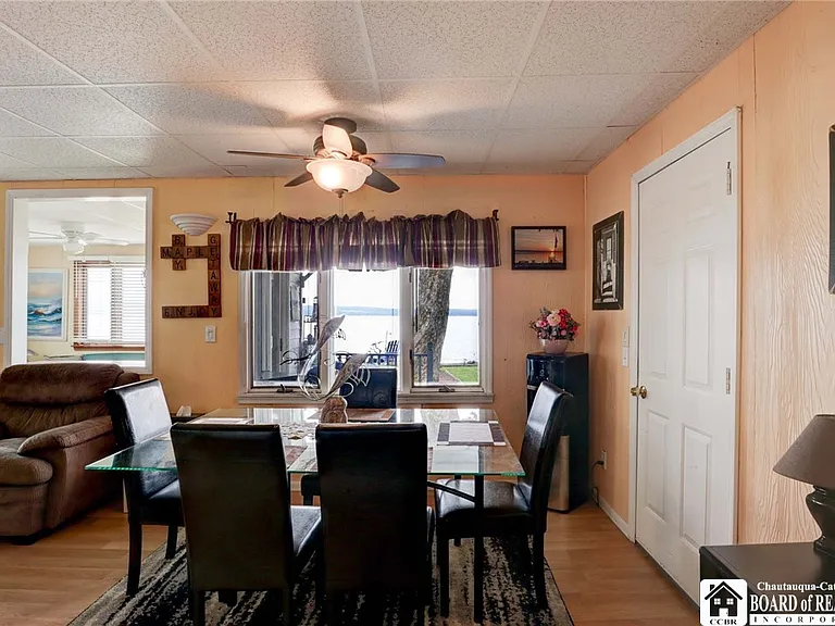 2372 Lakeside Dr — Photo 10