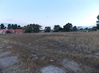 2 Peachtree Ct, Roswell, NM 88201