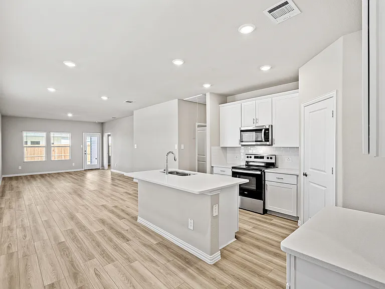 3300 Sedge Grass Dr — Photo 4