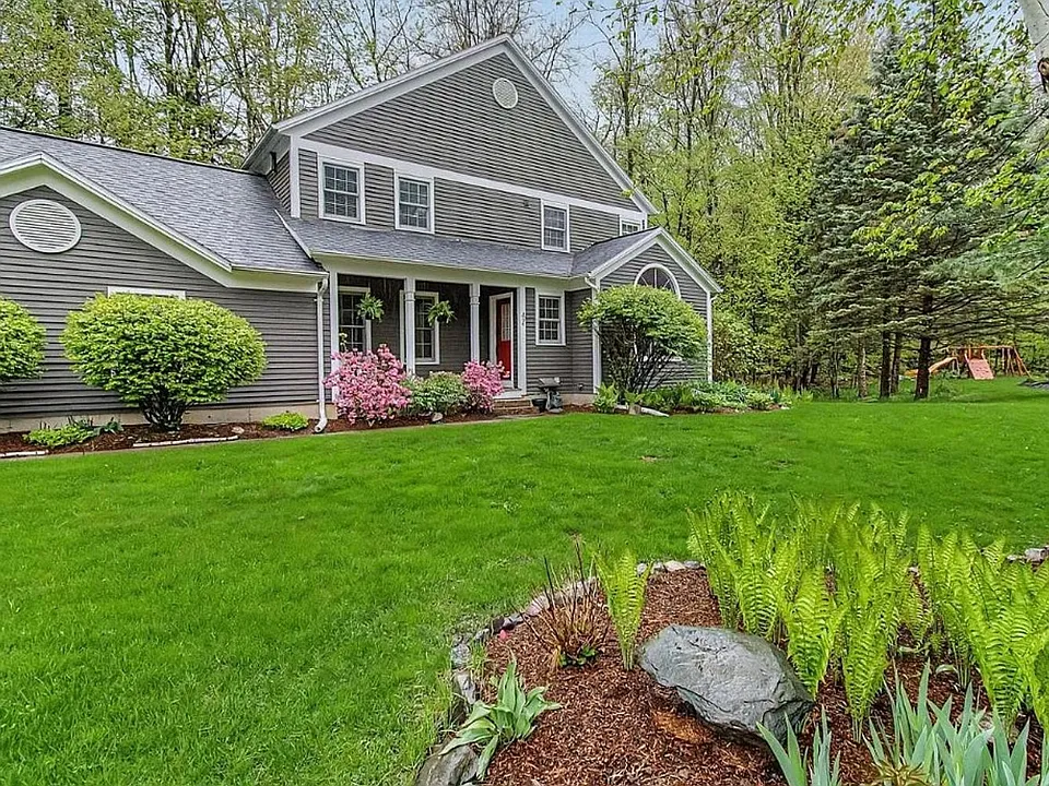 42 Cardinal Way