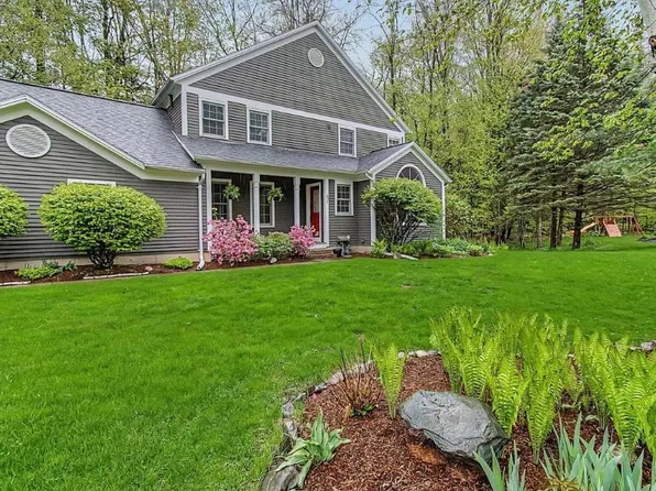 42 Cardinal Way, Shelburne, VT 05482