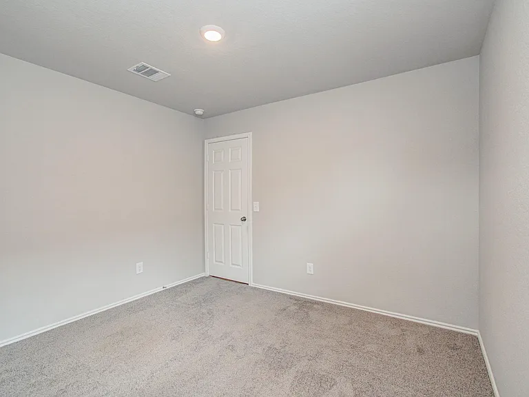 2030 Brixham Bluff Ln — Photo 25