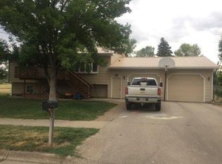 909 S Cleveland Ave, Pierre, SD 57501