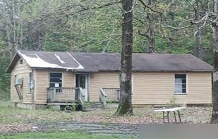 1st image of 401 Tracy Rd