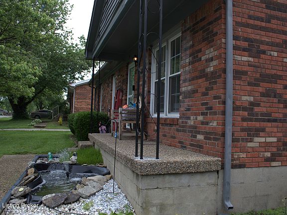 2nd image of 79 Arbor Green Ln