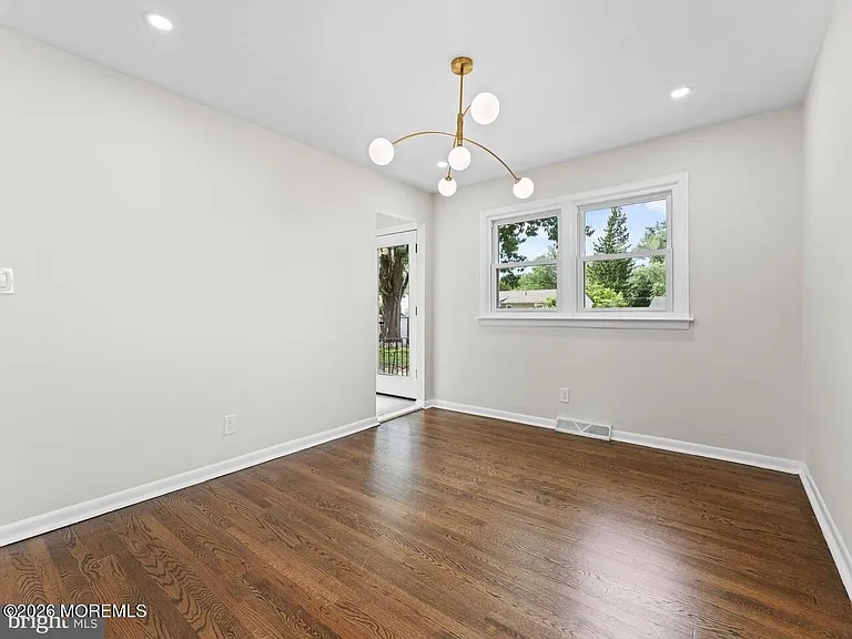 20 Rockland Rd — Photo 13