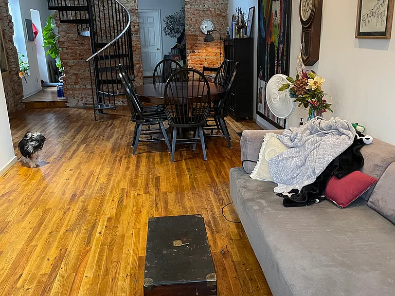 446 Krams Ave — Photo 4