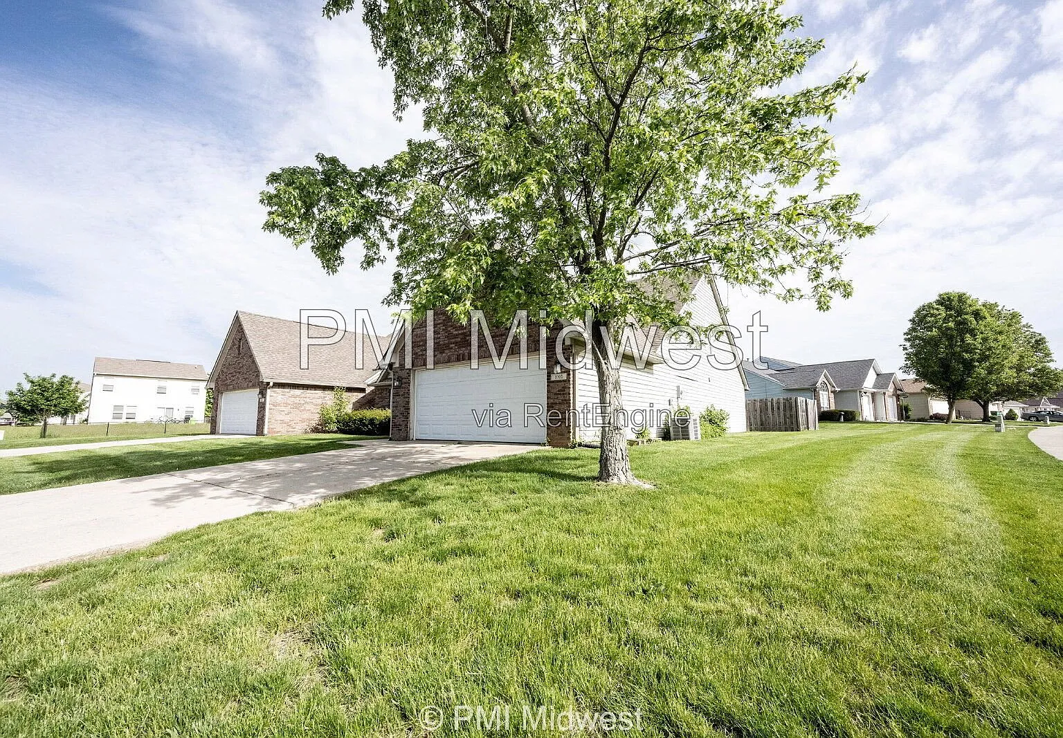 3 bed, 3.0 bath, 1641 sqft, $1,599 — Photo 1