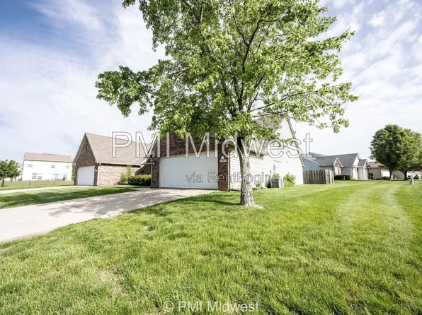1092 Cobra Dr, Franklin, IN 46131