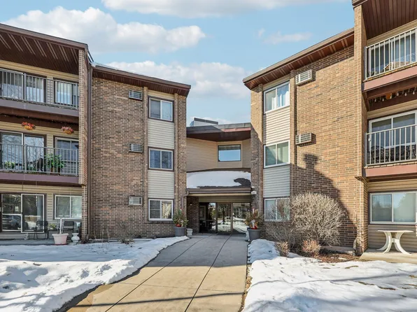 3425 Golfview Dr APT 216, Eagan, MN 55123