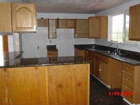 4th image of 100 Mitchell Ct