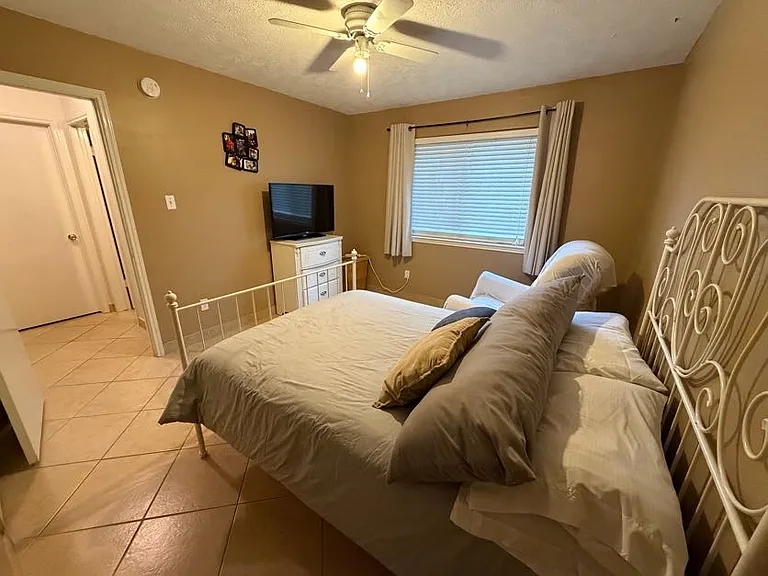 10830 Great Bridge Dr — Photo 25