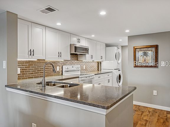 3rd image of 85 Folly Field Rd APT 112