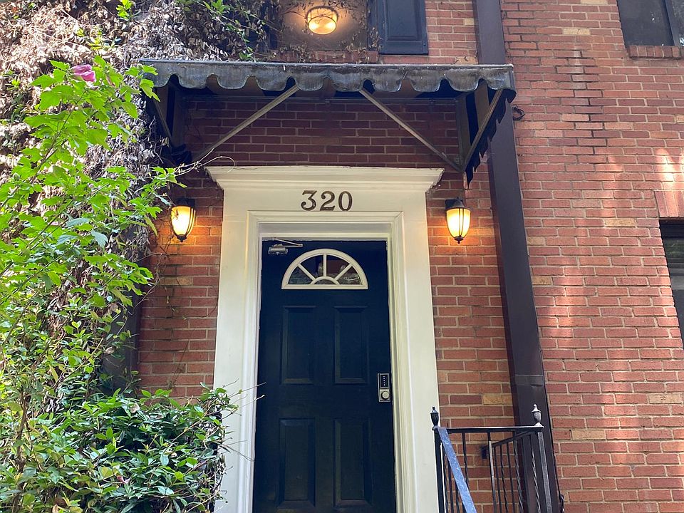 Entryway to building