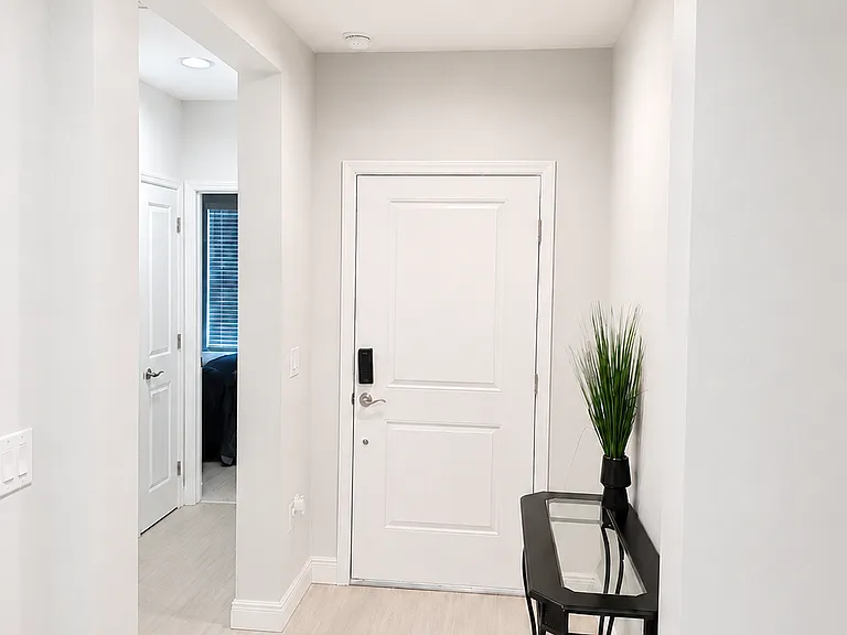 2225 Fraser St — Photo 17