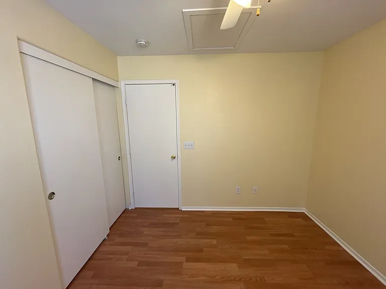 6045 Stone Hollow Ave — Photo 28