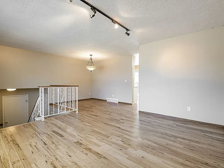 11664 W Saratoga Ave — Photo 2
