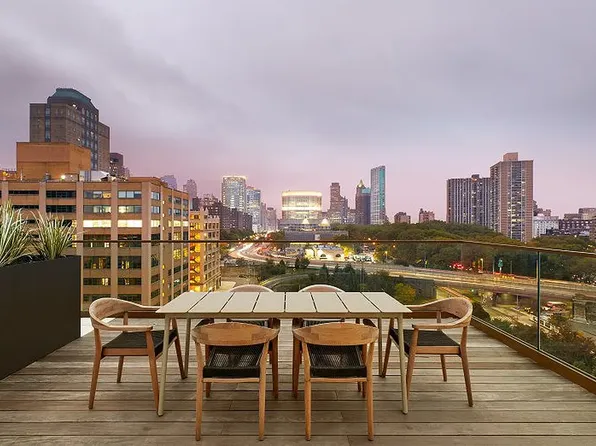 98 Front Street image 18 of 29