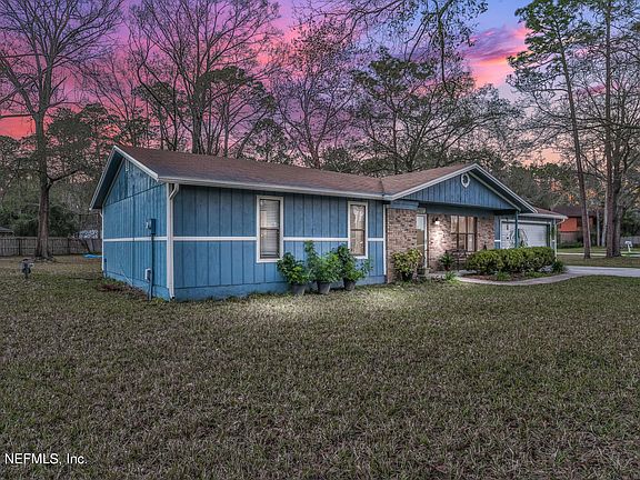 3rd image of 7557 Mossy Rock Cir