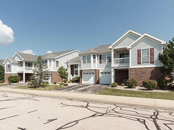 2nd image of 4821 Poplar Creek Dr