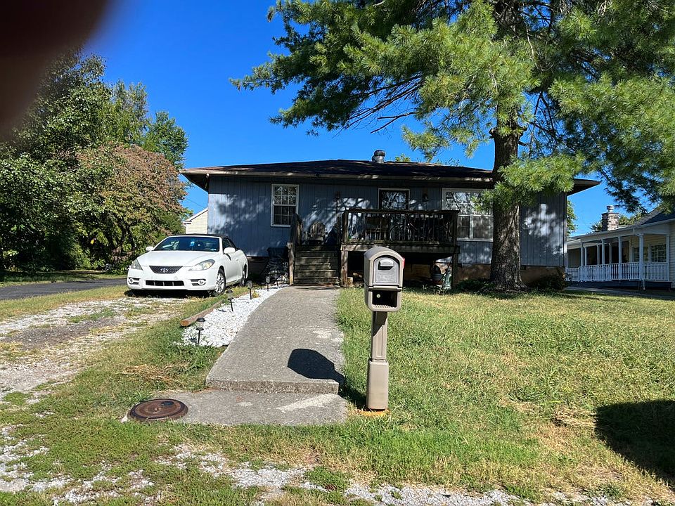 1st image of 611 Balsam Dr