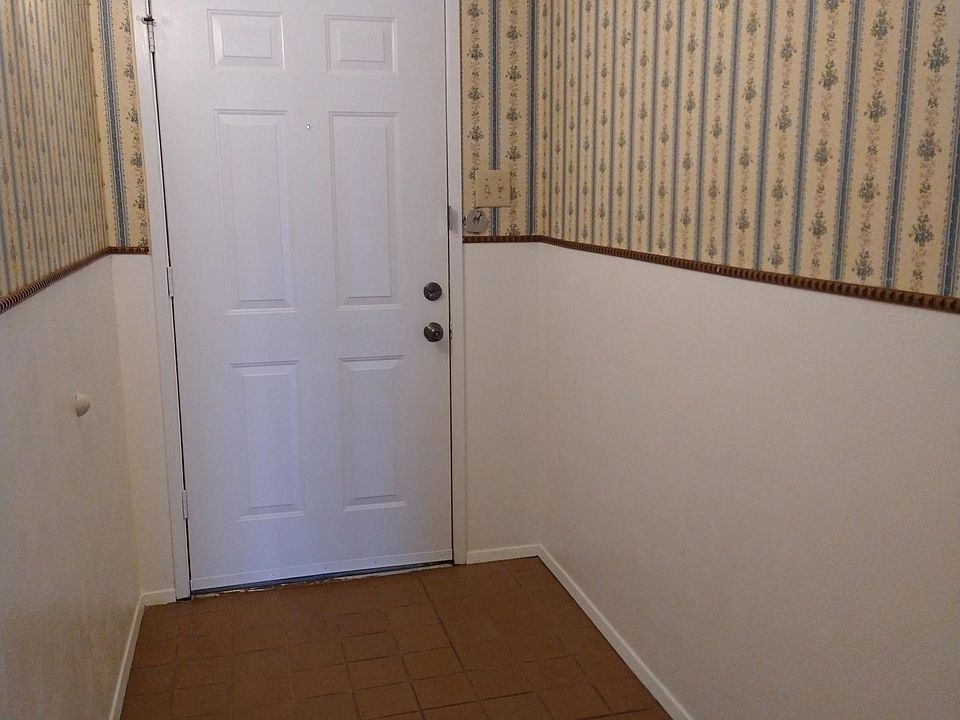 1st image of 205 Rockcrest Dr
