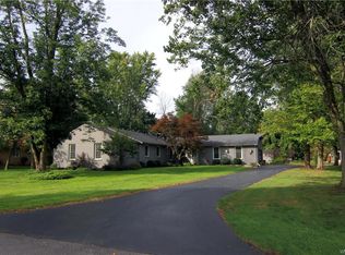 5092 Brookhaven Dr, Clarence, NY 14031
