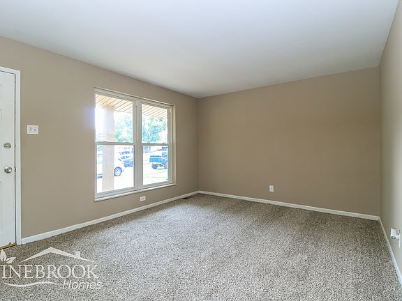 4th image of 31 Cedar Park Dr